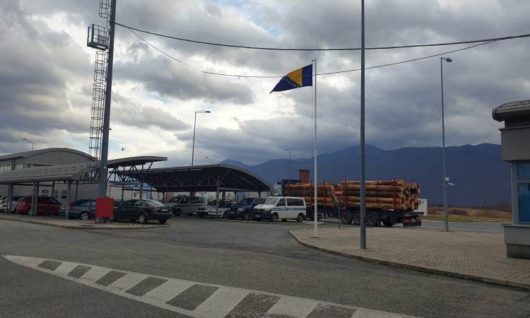 Hrvatska, Srbija i Crna Gora zatvorile granične prijelaze prema BiH